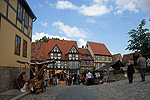 中世のままの旧市街に入る